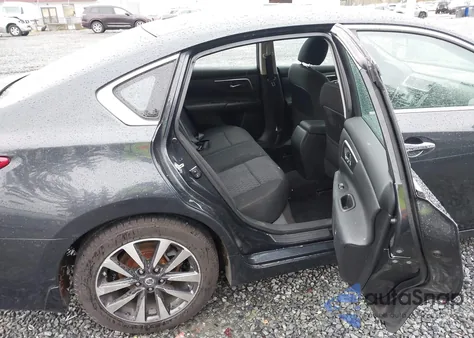 2016 Nissan Altima 2.5 Sv z USA, uszkodzony, nr VIN 1N4AL3AP4GC130998